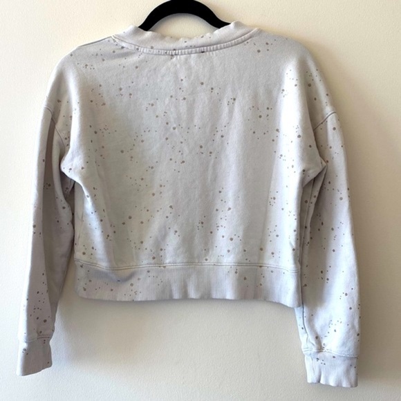 David Lerner Mia Speckled V-Neck Cropped Pullover - Picture 12 of 12